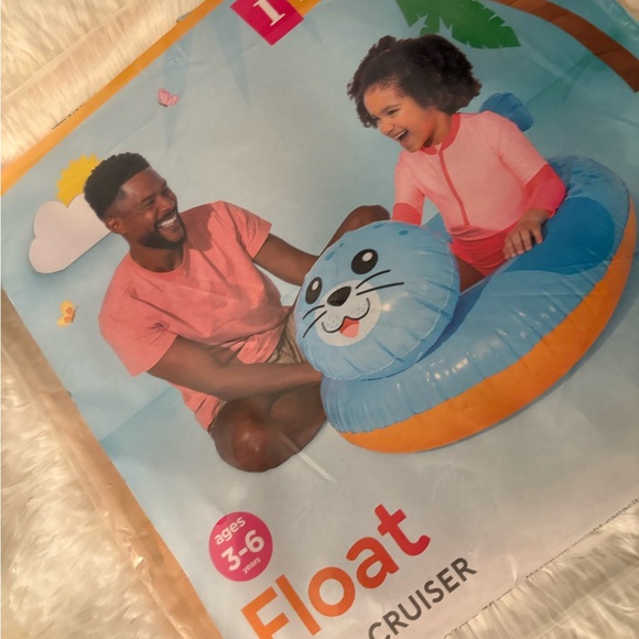 Intex Pool Cruiser Float - Picture 2 of 3